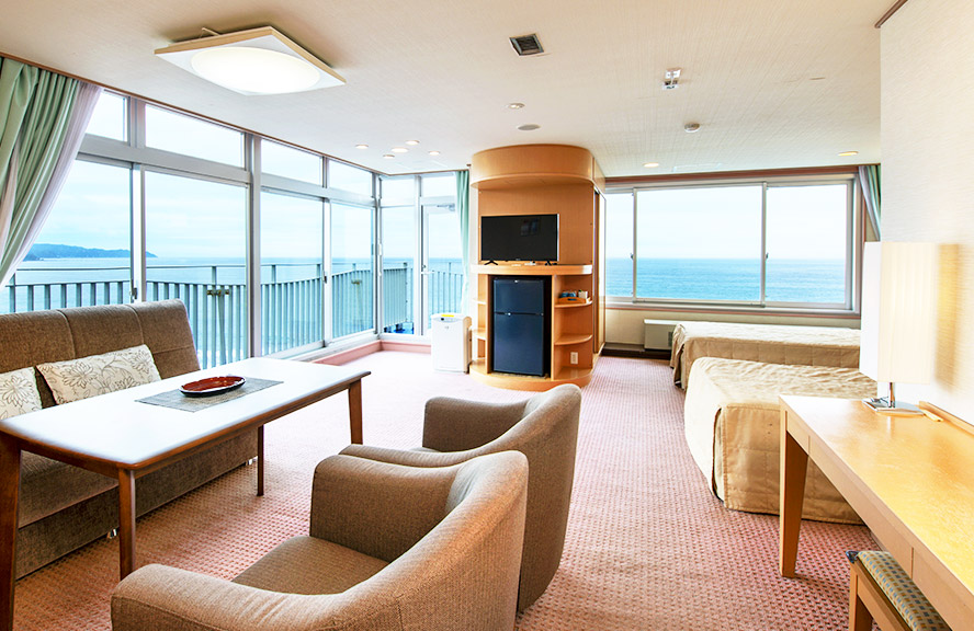 						An ocean view from all rooms.
					